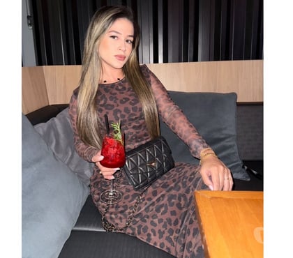 Photos for Lívia first time in UK BRAZILIAN