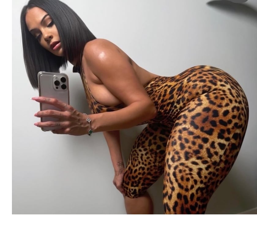 Escorts Iver Buckinghamshire - Photos for Caroline is in here.Sexy and hot Latin girl. Best owo