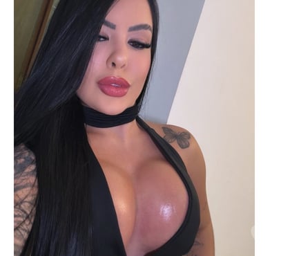 Photos for 😈 hi Michelle here and I really like parties.🇧🇷