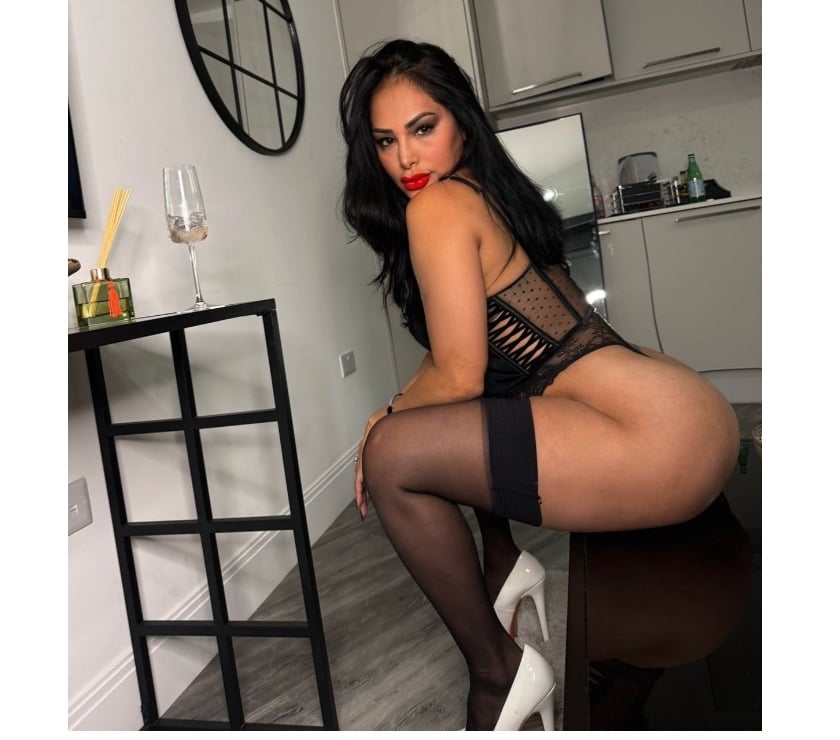 Escorts Glasgow City Centre Glasgow - Photos for Patrizia, 100% real, seductive, passionate, unforgettable