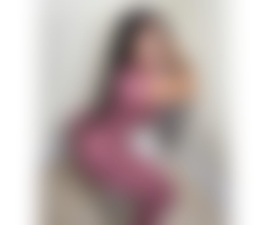 I am 32 years old👠