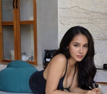 Jada – Thai TS Model Based in the UK