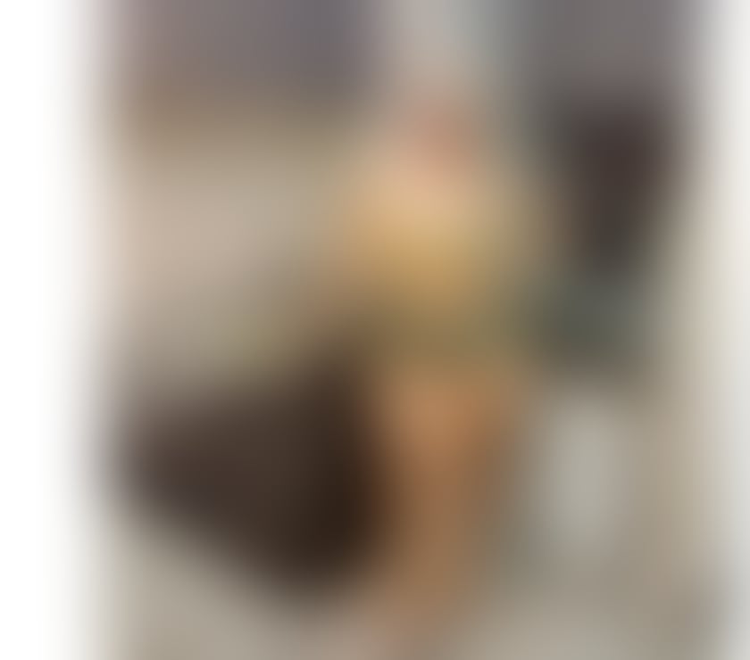 Lisa is here, beautiful and sexy Italian girl. Best owo.