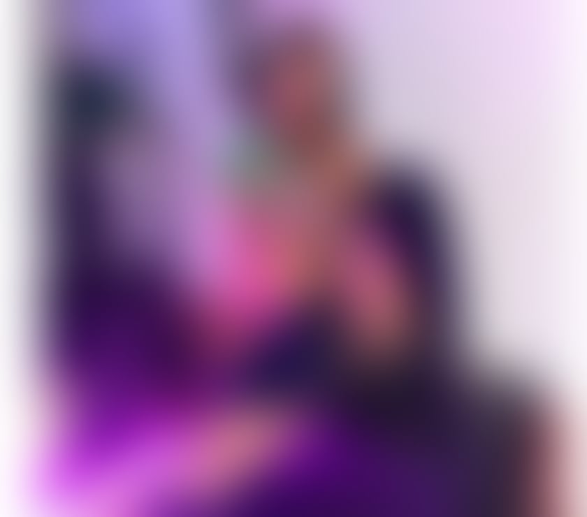 Trans Escorts South West London Earl`s Court Station - South West London - Photos for Piano sensual Thai Massage