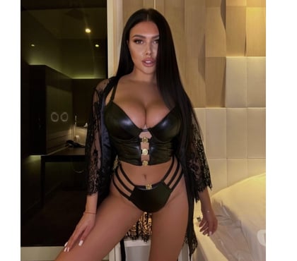 Escort Kingston Upon Thames Town Centre Kingston upon Thames - Photos for ✨High-Class Woman ✨PARTY✨IN & OUTT✨