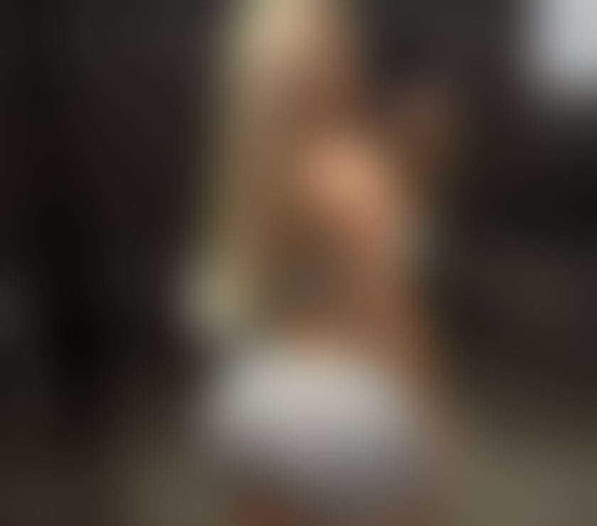 🔥 Spicy Blonde Bombshell – Sweet & Unforgettable