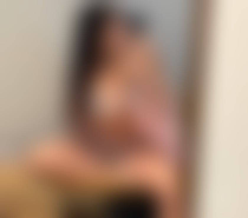 Escorts East London Havering - Photos for 🍒NAUGHTY SAMARA 🪩 🔝HOTTEST BRUNETTE 🔝PARTY