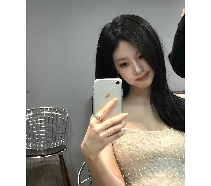 Escorts South East London Norwood Junction Station - South East London - Photos for 🌸Charming Asian Companion – Soft Personality🌸(SE25)