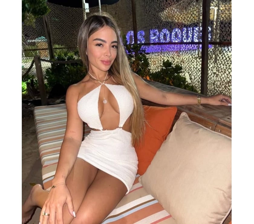 Escort Reading Town Centre Reading - Photos for The girl of your dreams has just arrived.