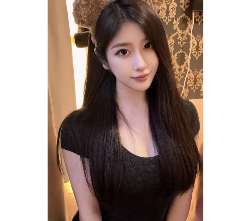 Escorts Essex Thurrock - Essex - Photos for 🌟 Mature Companion · Gentle & Private 🌟07758117154