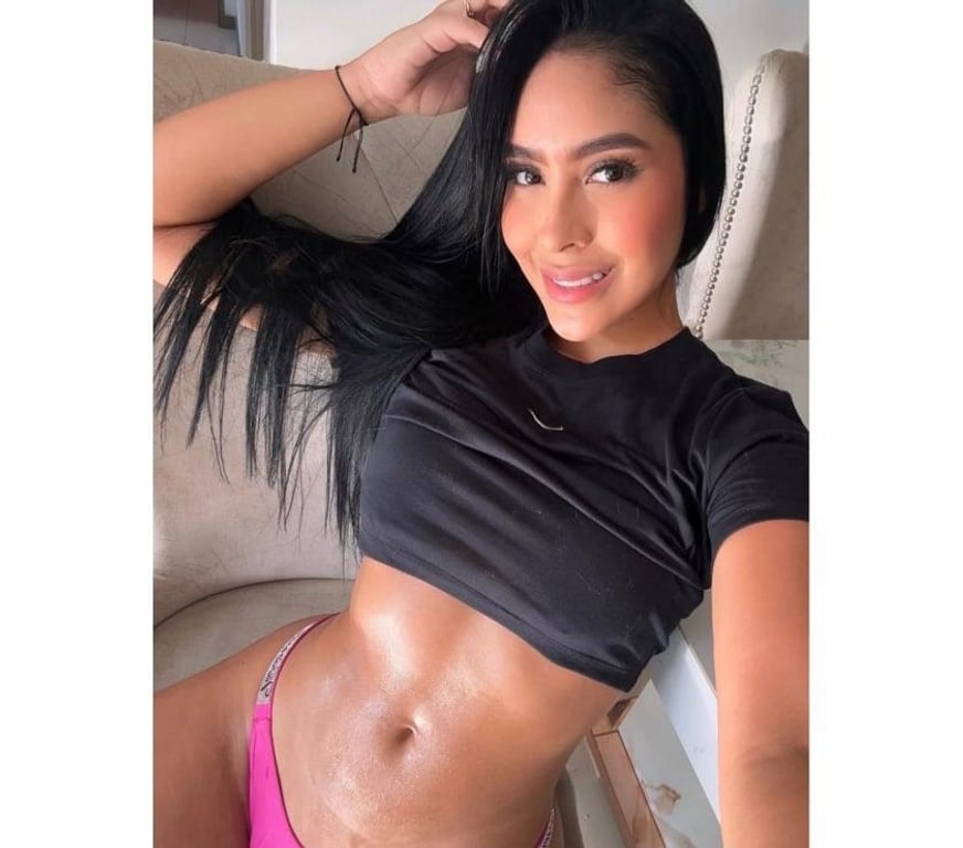 Escorts South East London East Croydon (Tramlink) Station - South East London - Photos for 🔥 NEW KAROL BRUNETTE LATINA 🇧🇷 PARTY GIRL🍾