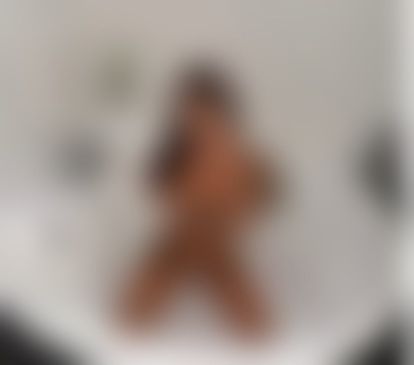 Escort London Gatwick Airport Crawley - Photos for LUNA🔞PARTY GIRL🥳OUTCALL ONLY💦24 7