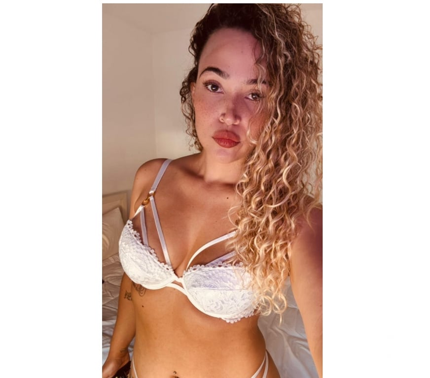 Escorts Greater Manchester Manchester - Photos for Suellenn GFE New in town 🇧🇷