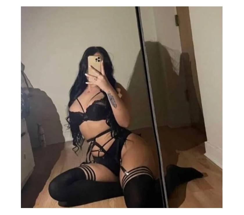 Escorts Swansea City Centre Swansea - Wales - Photos for 🫦Amy Bruneet Best service party girl 😋