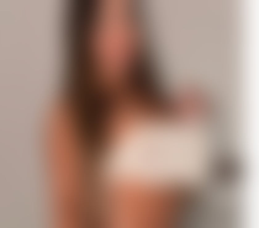 Sexy Italian Blonde Party Girl Tantric & Nuru Massage💋