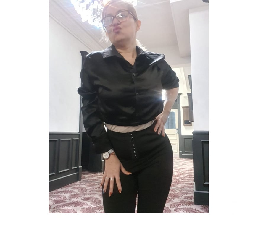 Escorts South Yorkshire Doncaster - Photos for High class escort 45 years old.picture recently.Outcall avi