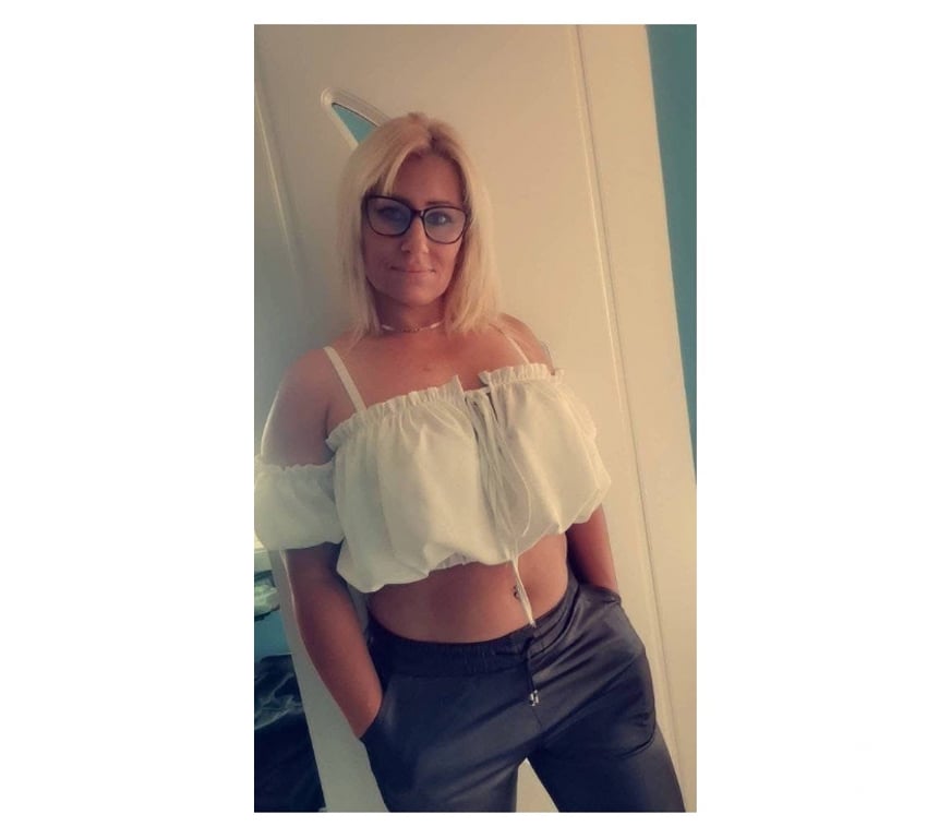 Escorts Staffordshire Stoke-on-Trent - Photos for New Hot Milf Leila