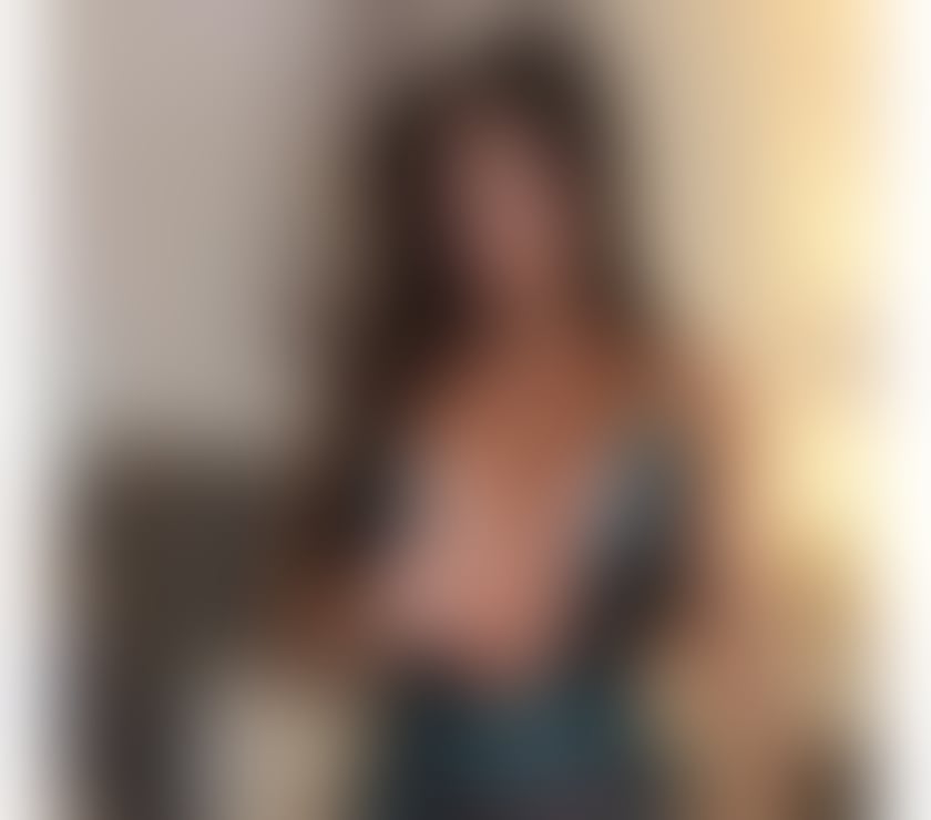 Escorts East London East Ham - East London - Photos for 🔥Paola party girl new in town Brazilian 🇧🇷