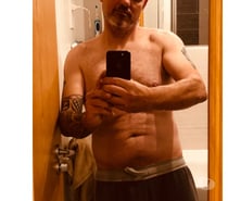 Hey ladies, guys come say hi