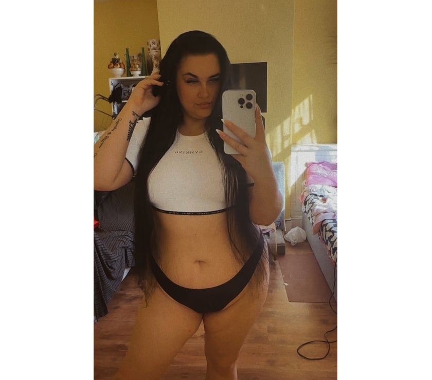 🐝Queen Bee only few hours in the town don’t lose baby