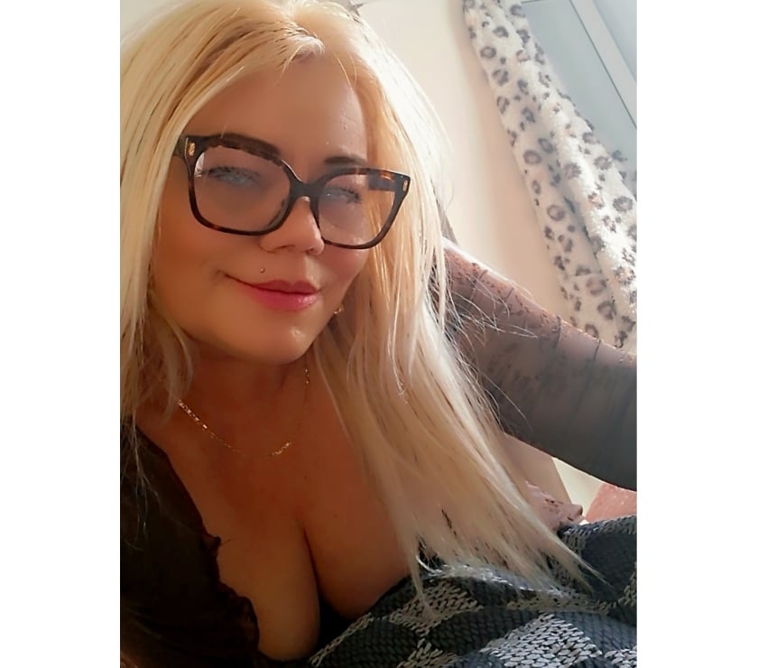 OWO Escorts & Erotic Massage Edmonton North London - Photos for Sexy Alexa party grils Best bj no rush 💯❤️❤️💋