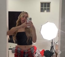 Hi I'm available for massage service