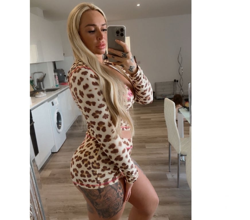 Escorts Essex Epping Forest - Photos for English pawg sophie