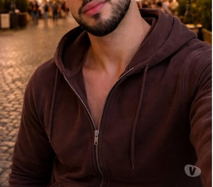 Gay Escorts Luton Town Centre Luton - Photos for Leonardo Brazilian 10 inch party boy 🍌👅