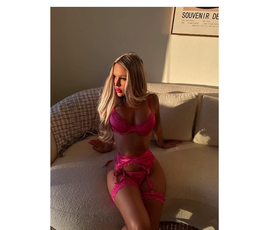 Escorts West London Hounslow - Photos for Isabela New Town pary outcall