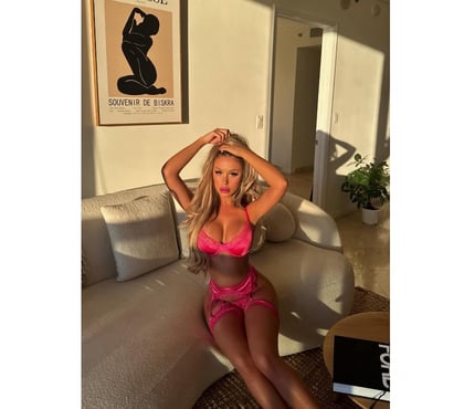  Escorts Hounslow Town Centre Hounslow - Photos for Isabela New Town pary outcall