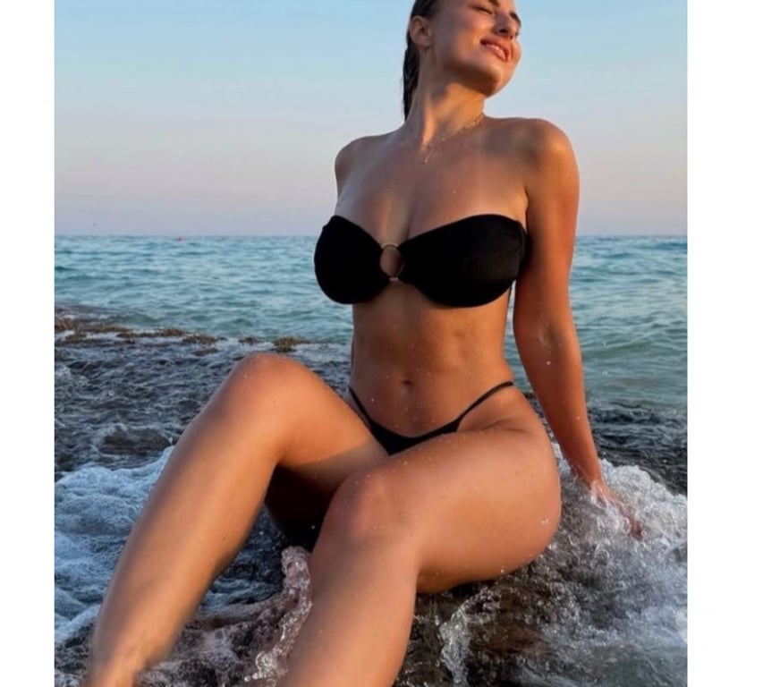 Escorts Hertfordshire Watford - Photos for Outcall Brunette Beauty