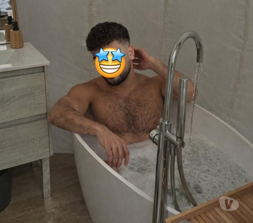 Trans Escorts Bedfordshire Luton - Photos for Leonardo Brazilian boy 10 inch party boy 📞