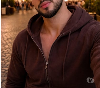 Trans Escorts Luton Town Centre Luton - Photos for Leonardo Brazilian 10 inch party boy 📞👅🍌