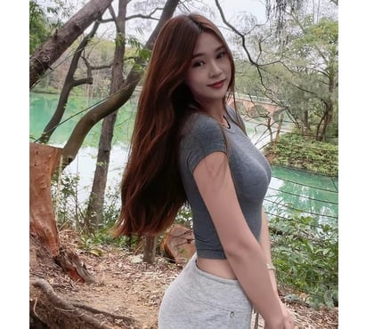 Escorts Tinsley Sheffield - Photos for 🌸Warm Presence & Stylish Ease🌸