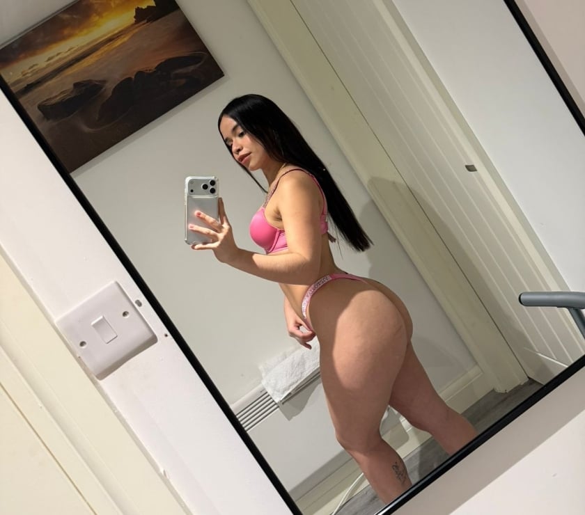 AMANDA, SHORT AND VERY HOT😈🔥