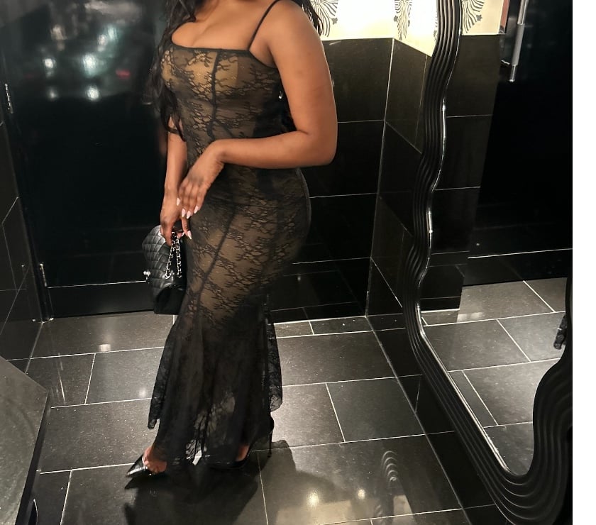 🍑BIG BOOTY EBONY 💦🥂