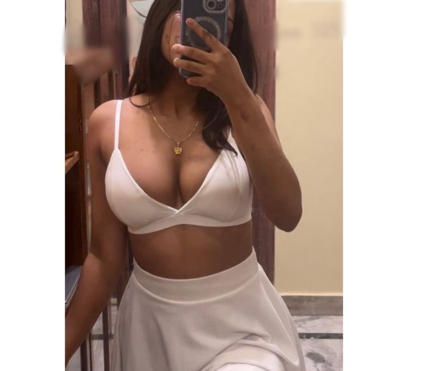 Escorts West London Hounslow - Photos for Aishu Indian girl new in hounslow town centre