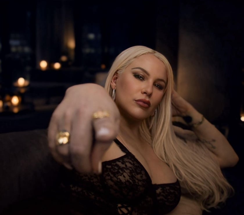 Escorts South West London Sutton - Photos for 🔥🔥LAURA HOT🔥🔥NAUGHTY BLOND🔥🔥NO RUSH🔥