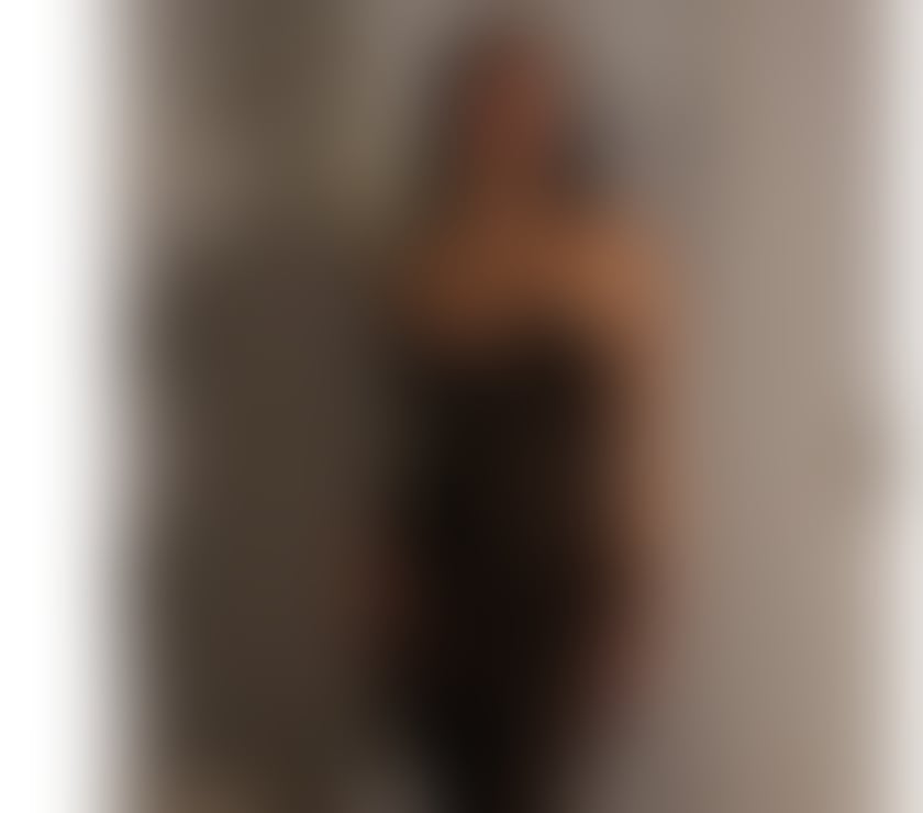 Outcall Stunning Latina