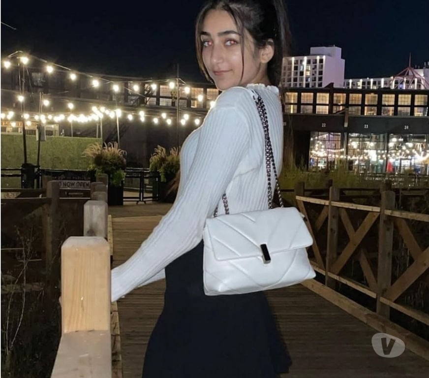 Escorts West Yorkshire Bradford - Photos for Hot 🔥 girl back in your town