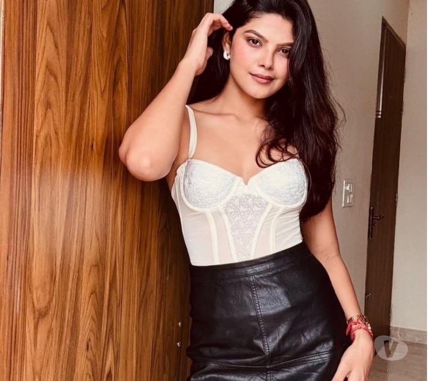 Escorts Hertfordshire Watford - Photos for Hot babe for full girlfriend experiene is available