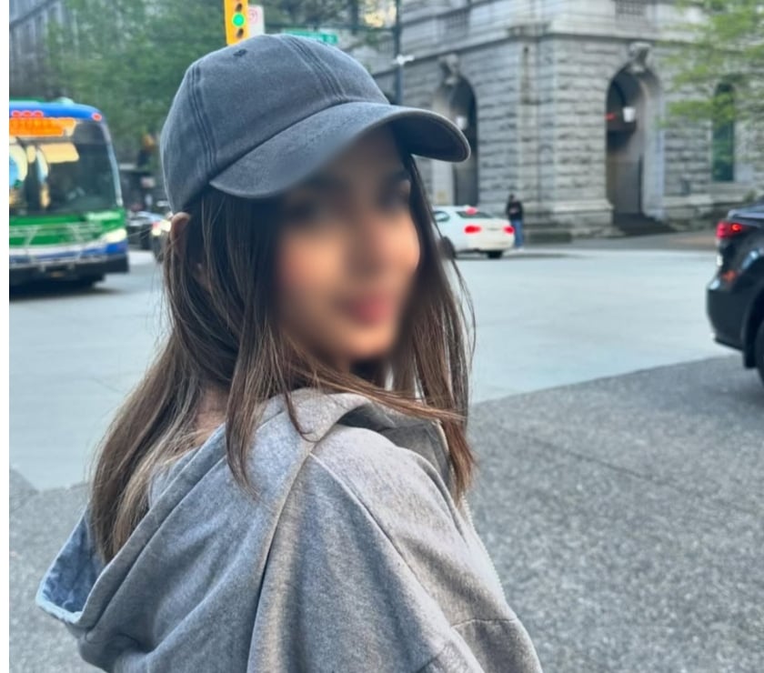 Elegant women available in bolton