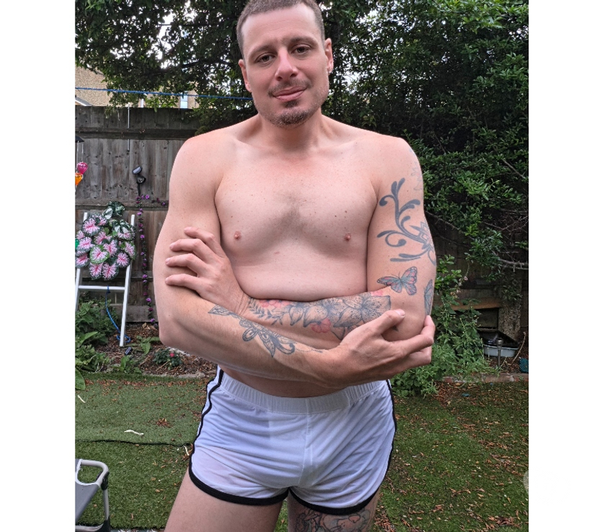  Gay massage West Sussex Crawley - Photos for 🇧🇷🇮🇹Masculine Guy