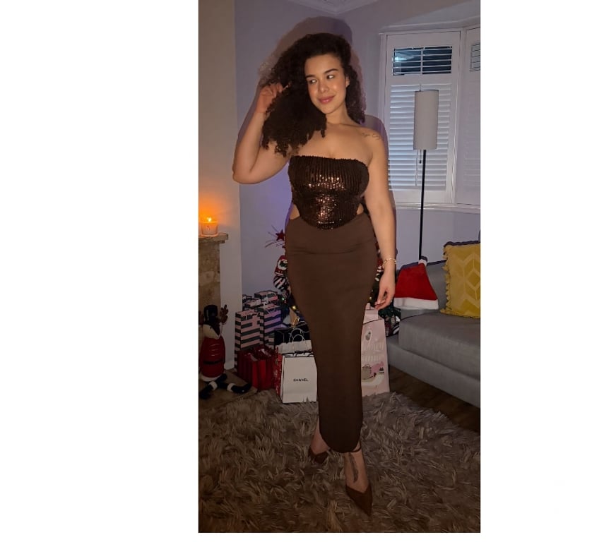 Escorts South East London Bromley - Photos for Brazillian beauty, natural curves- available incall