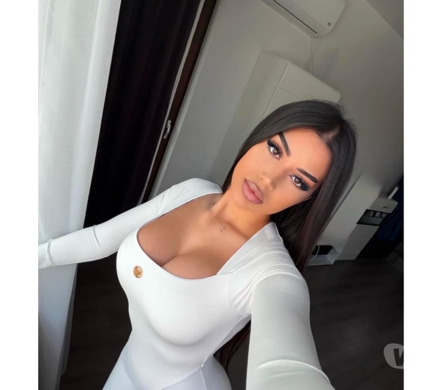 Escorts Buckinghamshire Milton Keynes - Photos for Foxy new here outcalls only