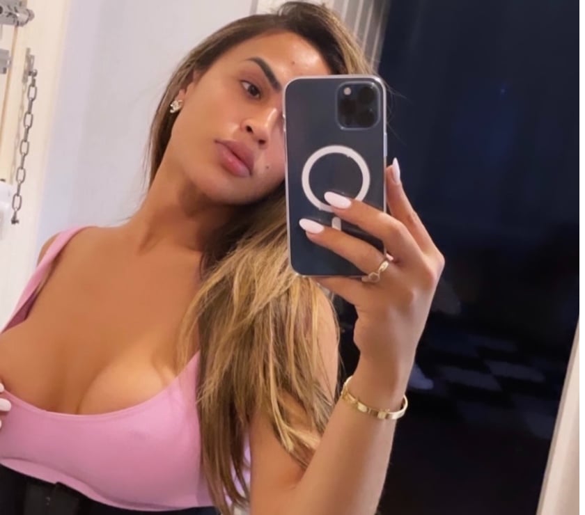 Thays Big bum and big boobs Brazilian XxL 🇧🇷