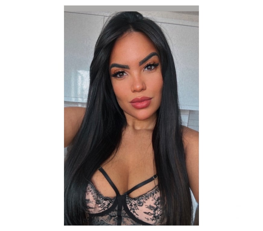 Escorts South West London Kew Gardens Station - South West London - Photos for PARTY BRAZILIAN GIRL 🇧🇷🍾