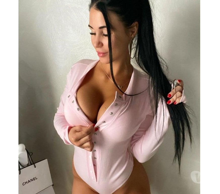 Escorts East London Redbridge - Photos for SABRiNA NEW Hot Party Girl in E12 Near Ilford Station