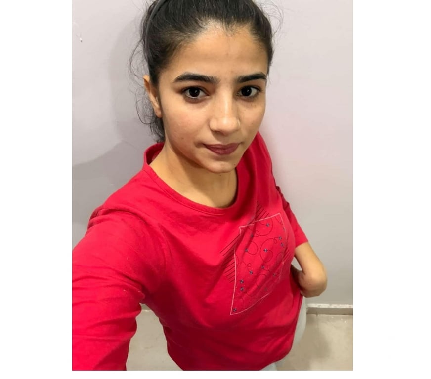 Escorts Bedfordshire Luton - Photos for Hot indian in town