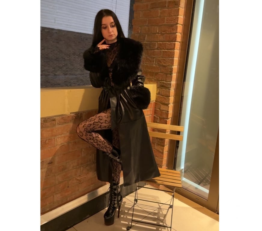 Escorts East London Redbridge - Photos for 💎 Lisa — 19 • Petite • Luxury & Mystery 💎